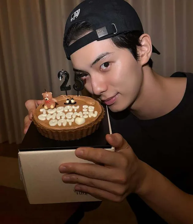 Kue Ulang Tahun Lee Chae Min