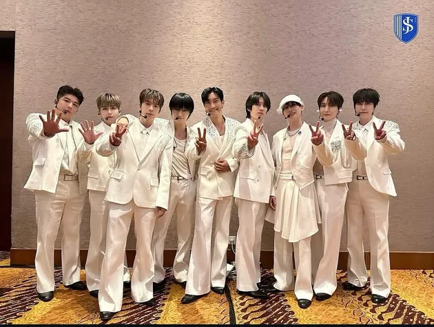 Super Junior Backstage