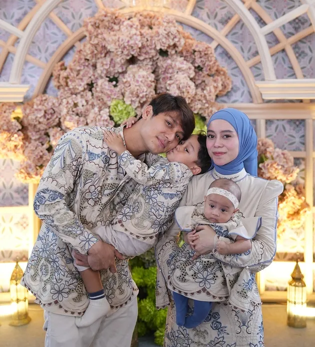 Lesti Kejora dan Rizky Billar foto berempat