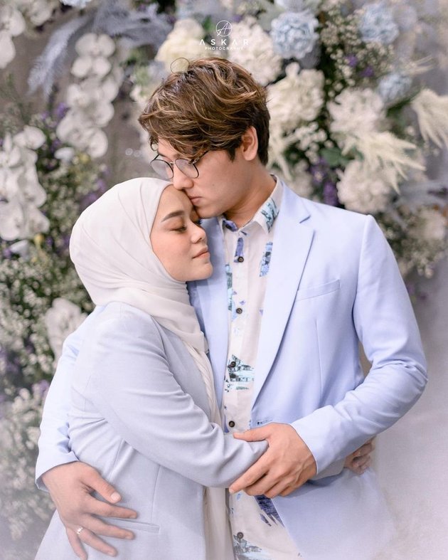 Lesti Pregnant with First Child, 8 Photos of Rizky Billar Being a Alert Husband - Always Accompanying and Fulfilling Wife's Wishes