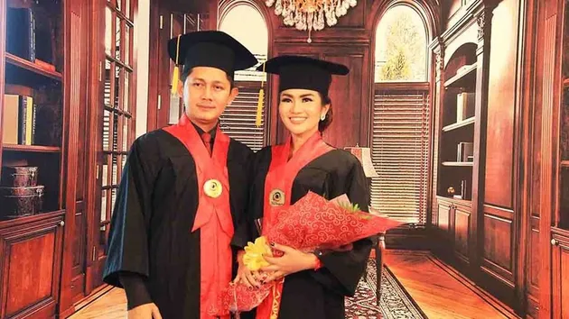 Pedangdut Wisuda Sarjana