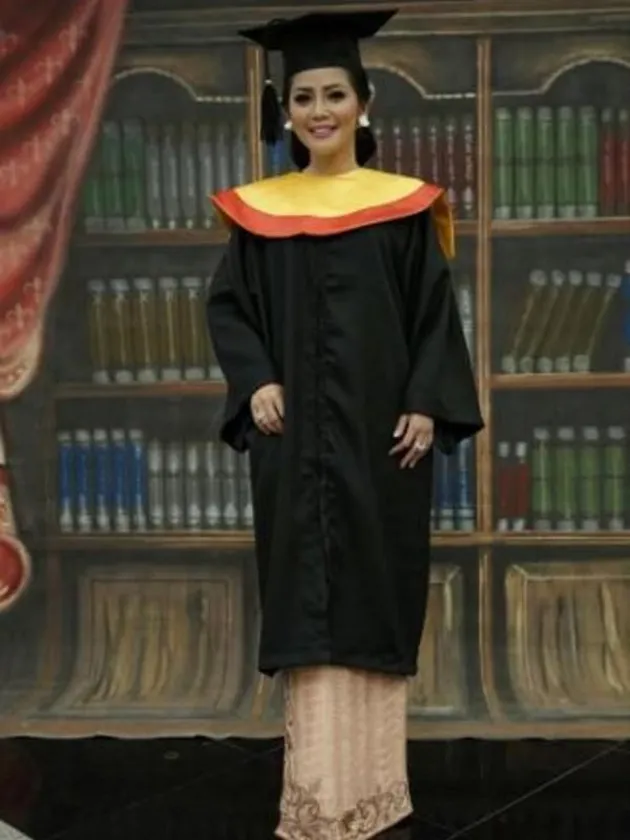 Pedangdut Wisuda Sarjana