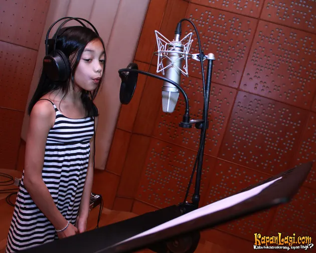 Nggak cuma itu saja, Naura juga sudah siap tampil di sebuah konser bertajuk Dongeng yang akan digelar pada tanggal 24-25 Oktober 2015 nanti.