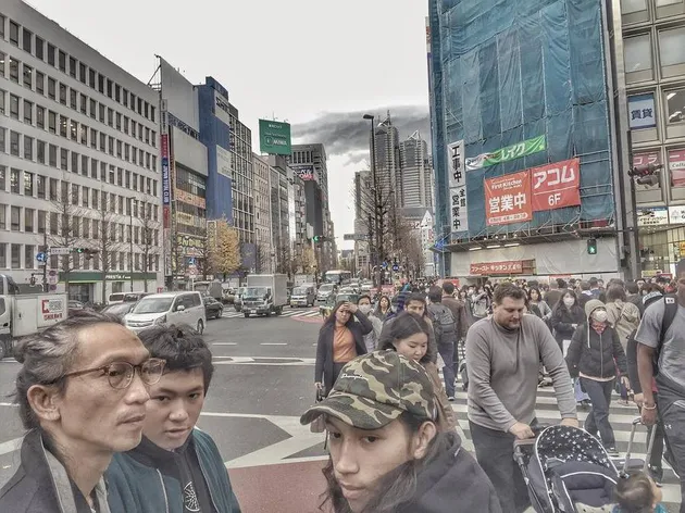 Melly Goeslaw dan Keluarga