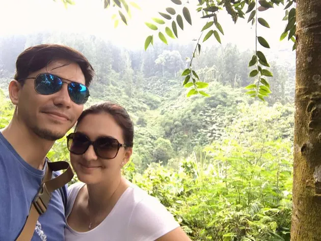 Liburan keluarga darius dan donna agnesia