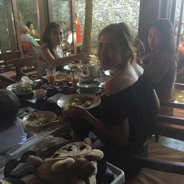 Ayu Ting Ting dan Jessica Iskandar