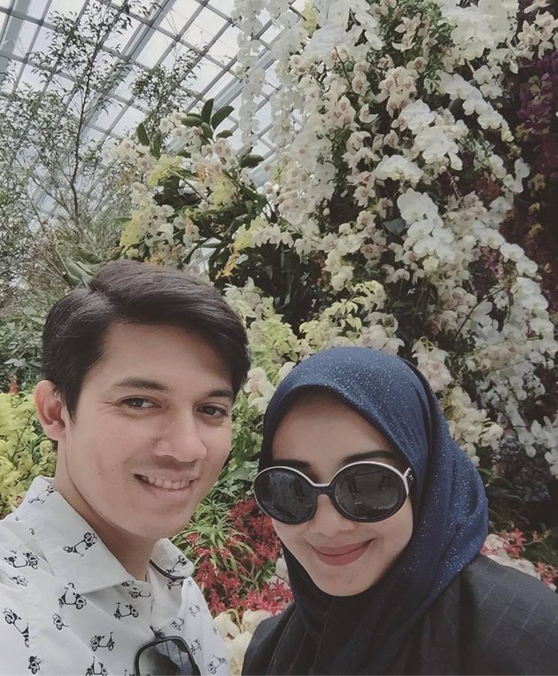 LIBURAN DI SINGAPURA, IRWANSYAH - ZASKIA SUNGKAR MESRA 