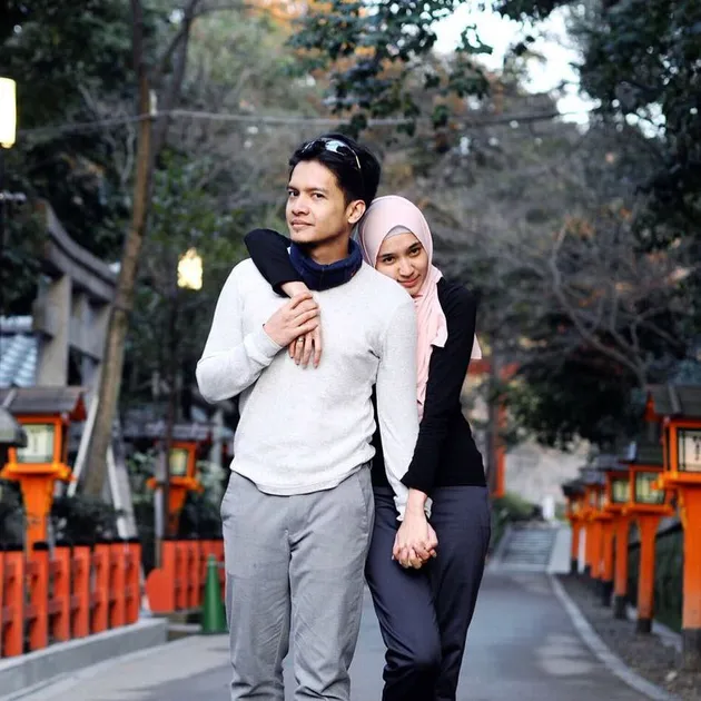 dimas seto, dhini aminarti