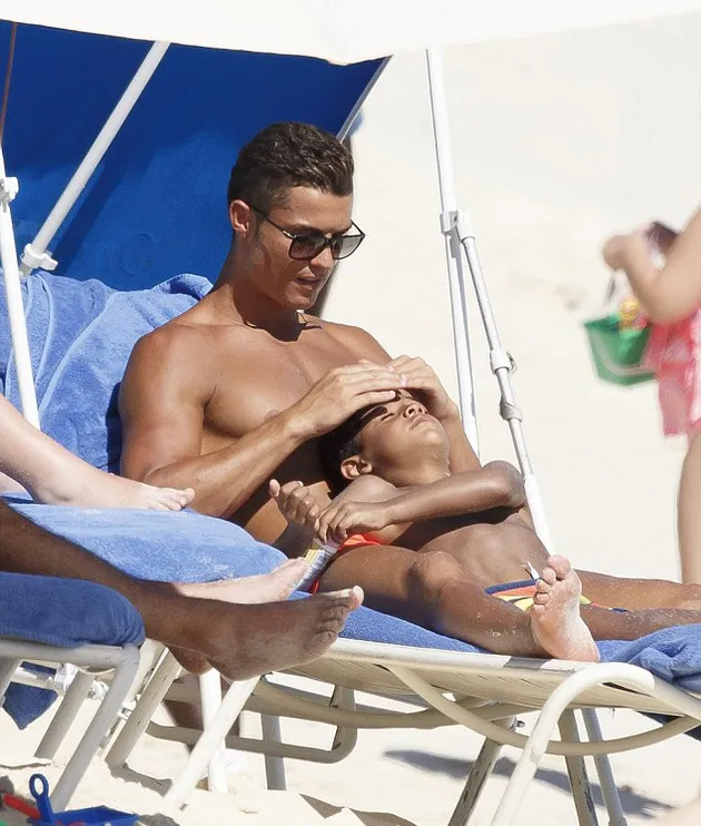 Cristiano Ronaldo &amp; Anaknya