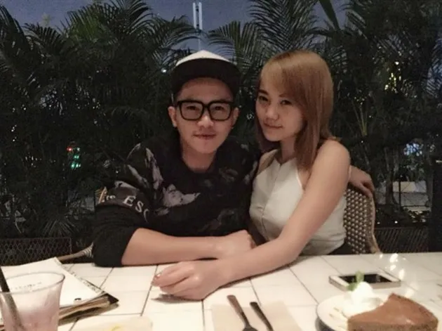 Pacar Rafael Tan Seksi di Pantai