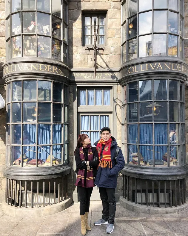 LIBURAN KE JEPANG, GILANG DIRGA - ADIEZTY FERSA MESRA 