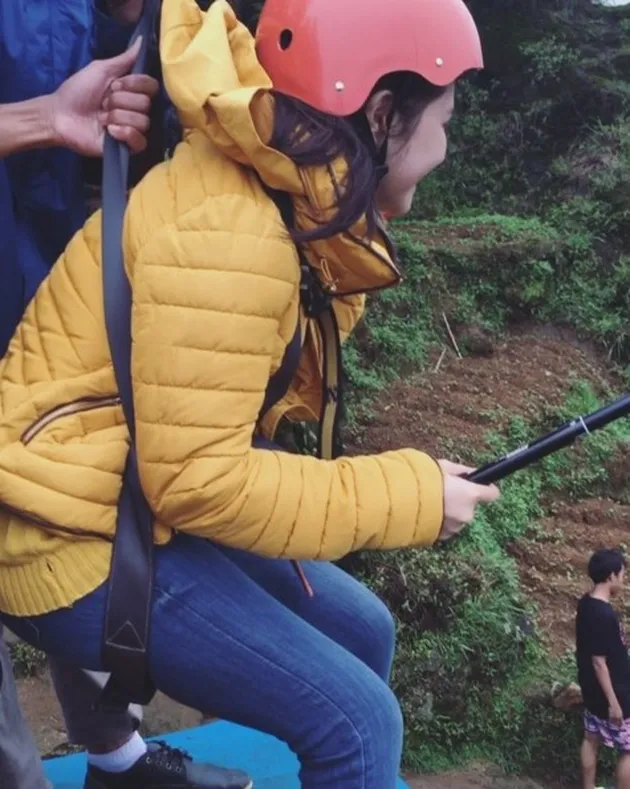 Liburan Prilly Latuconsina