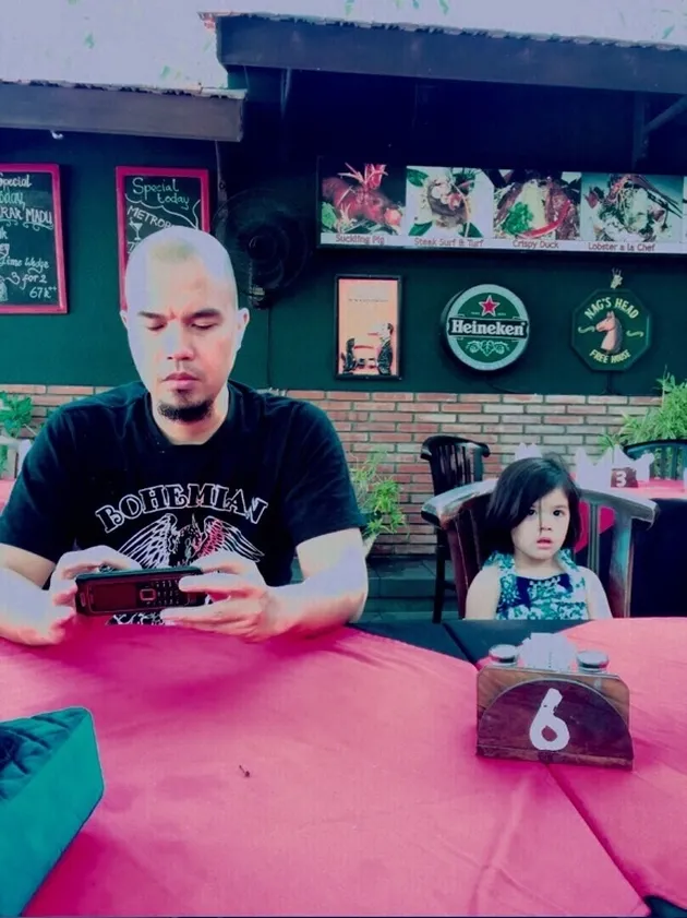 Liburan Dhani dan Mulan