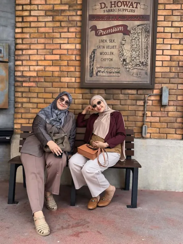 Zaskia Sungkar Foto Bareng Fenny Bauty