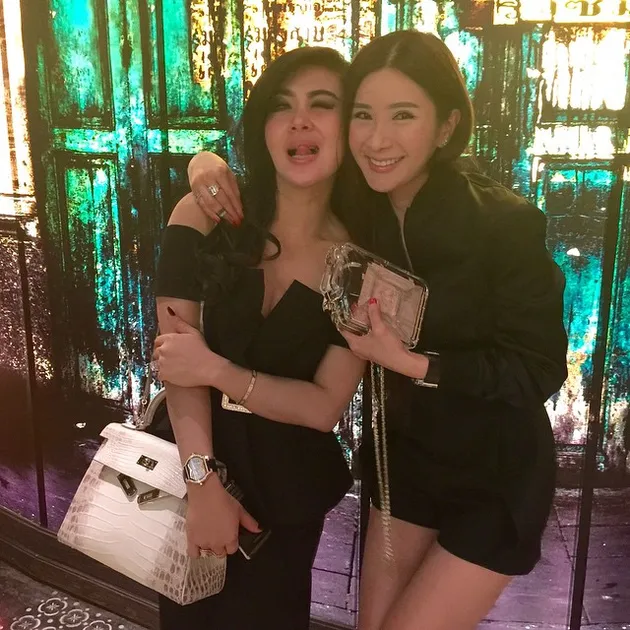 Syahrini - Jamie Chua