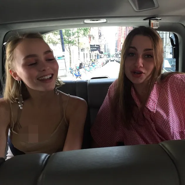 Lily Rose, Anak Johnny Depp