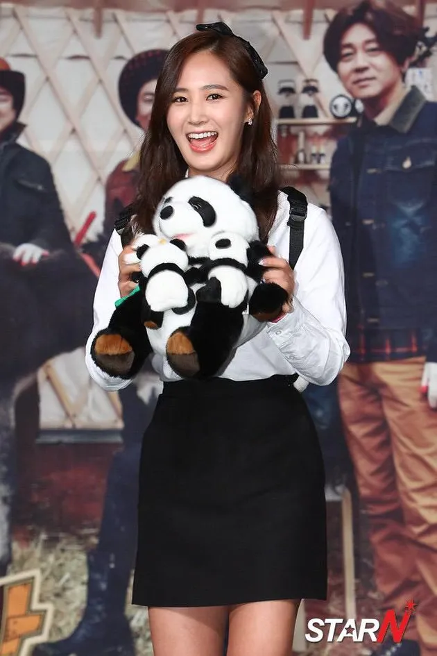 Yuri dan boneka panda