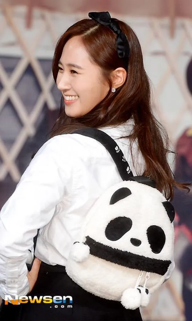 Yuri dan boneka panda