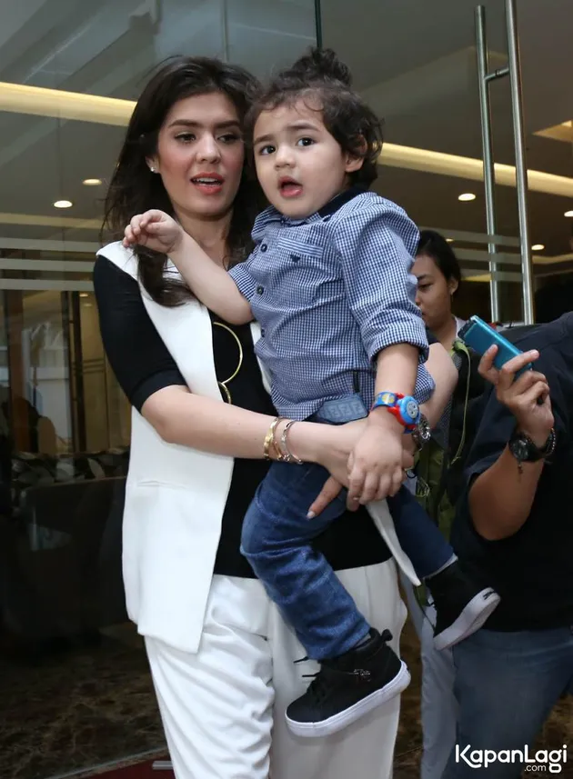Anak Carissa Putri 