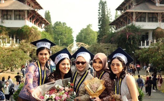 Graduating from ITB in Less Than 3 Years, This is How Beautiful Diandra, Maia Estianty's Niece, Looks at Graduation