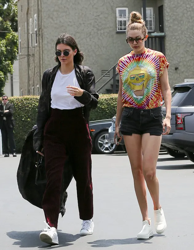 Kendall Jenner Tak Pakai Bra