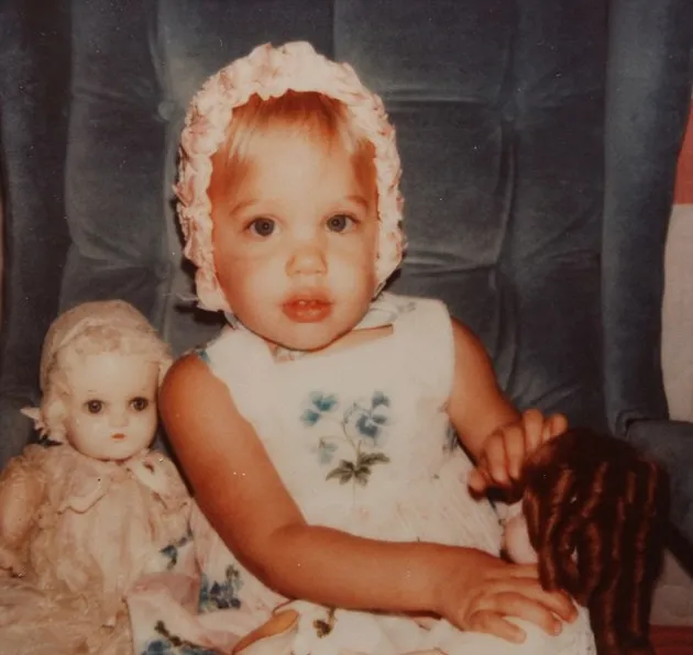 Angelina Jolie Kecil
