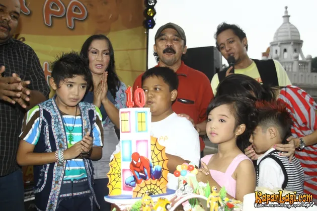 ananda putra pertama