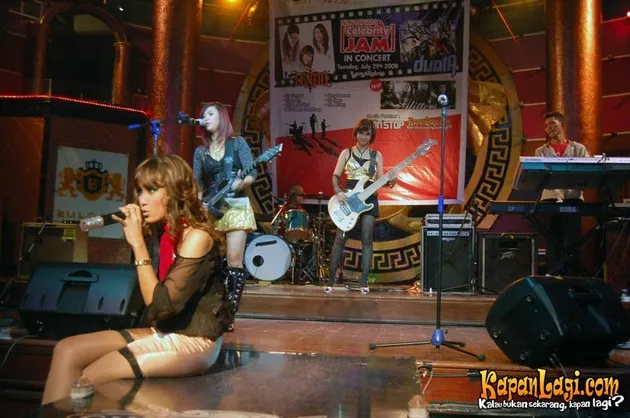 lentiq band