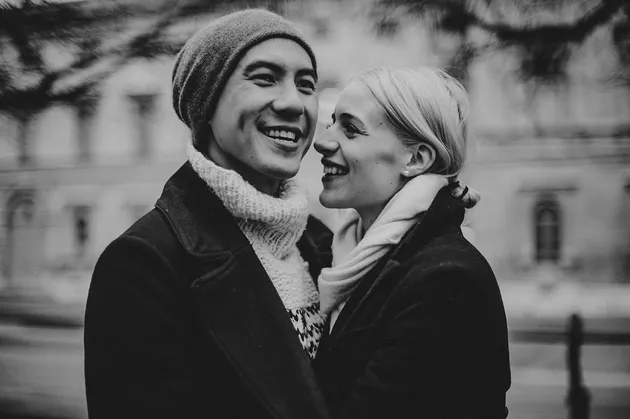 Daniel Mananta dan Viola Tersenyum