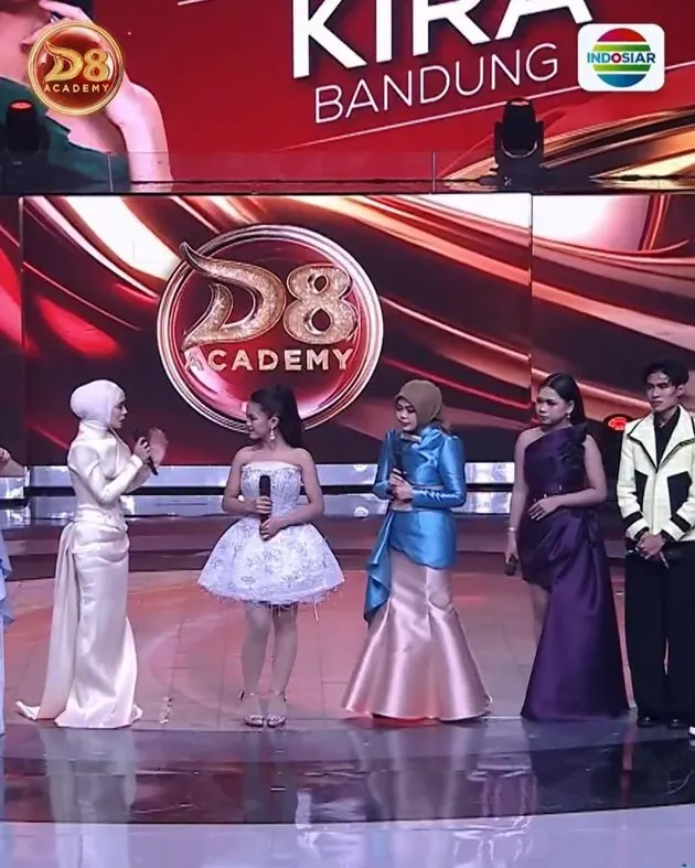 Lesti Kejora di panggung