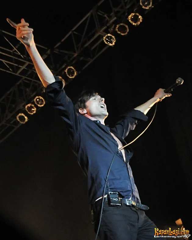 Suede / Shontelle / Taio Cruz