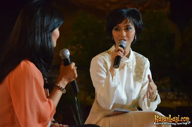 Lola Amaria dan Deasy Noviyanti