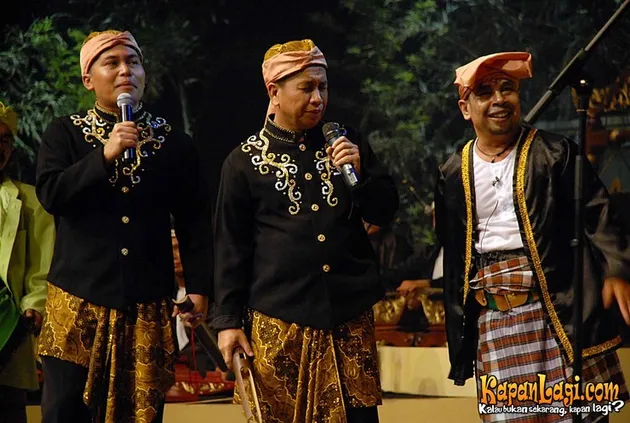 lolongseran selebritis