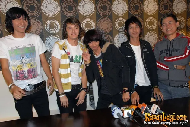 Looney Band