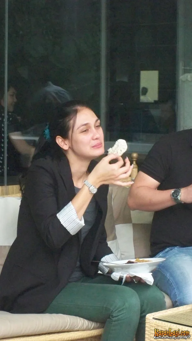 luna_maya
