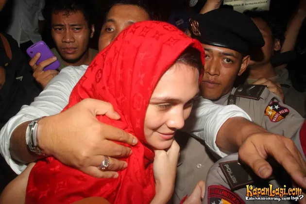 Luna Maya