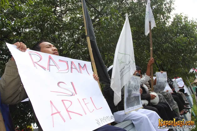 Ariel Peterpan / Luna Maya