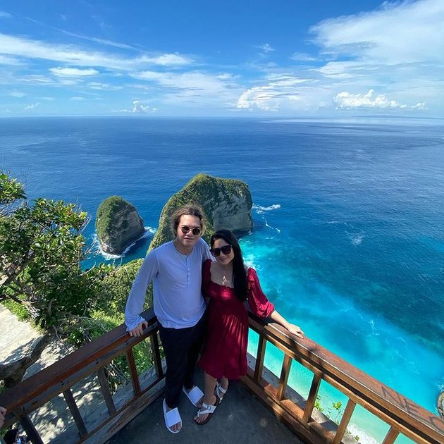 Maia Estianty Goes on Vacation to Bali Immediately After Testing Negative for Covid-19, Invites Children and Future In-Laws