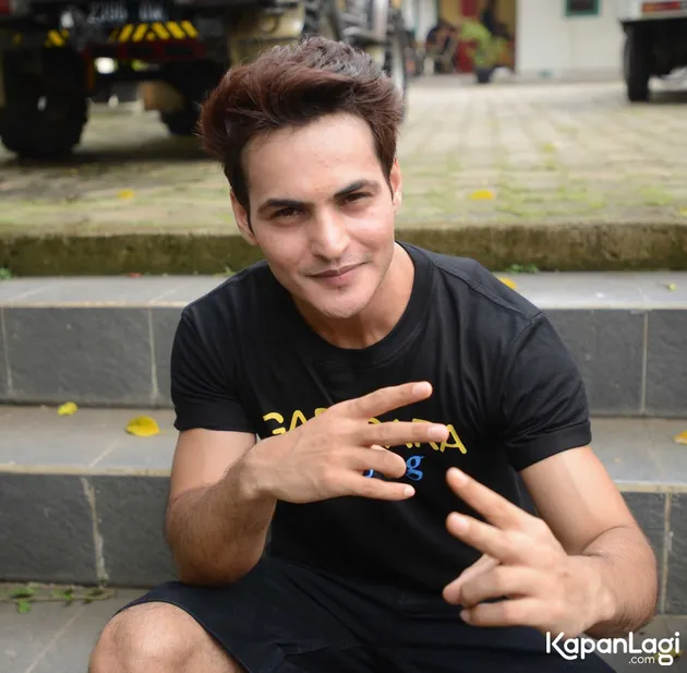 Ravi Bhatia