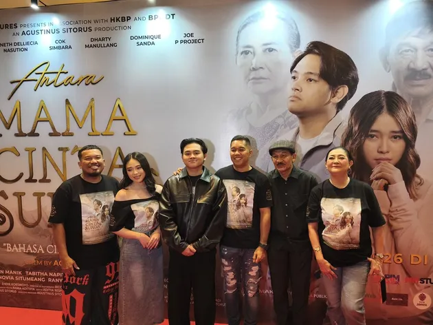Antara Cinta, Mama, dan Surga Press Conference