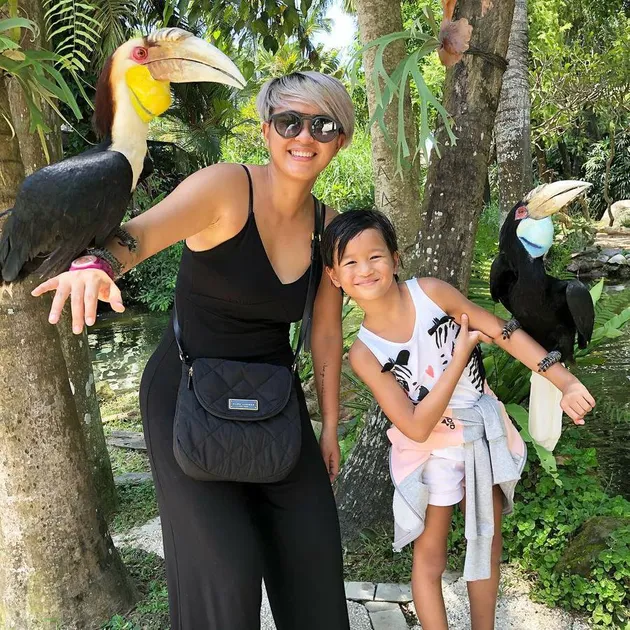 Liburan Keluarga Ernest