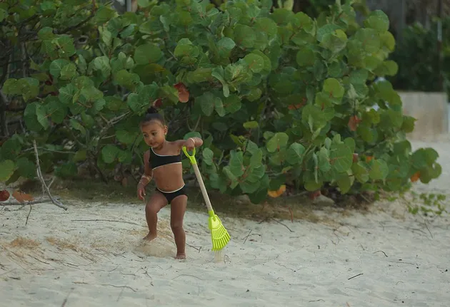 Kim Kardashian &amp; North West