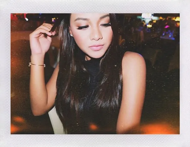 Make Up Cantik Aurel Hermansyah