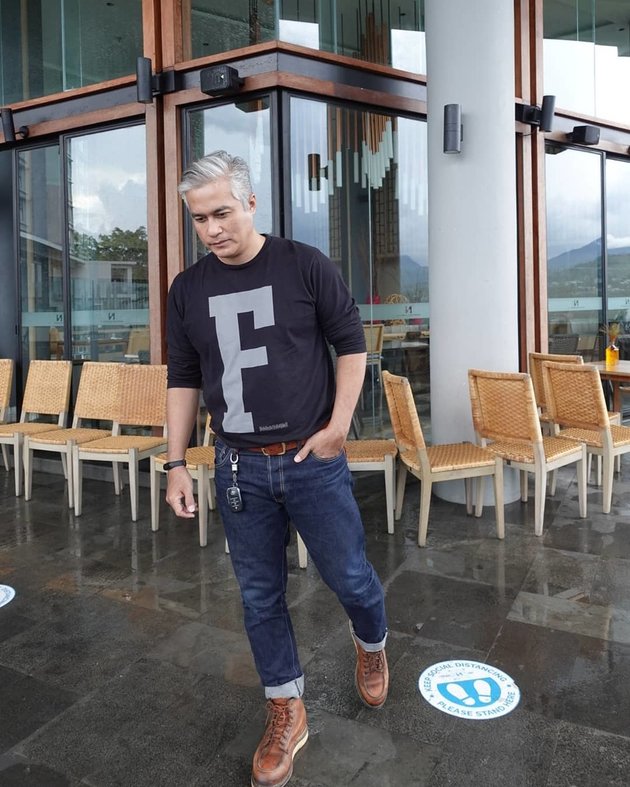 More Charismatic, Here are 9 Photos of Adjie Pangestu with Gray Hair - Handsome Forever Young