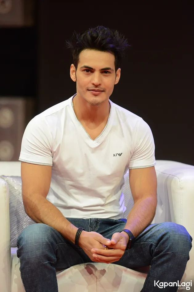 Ravi Bhatia