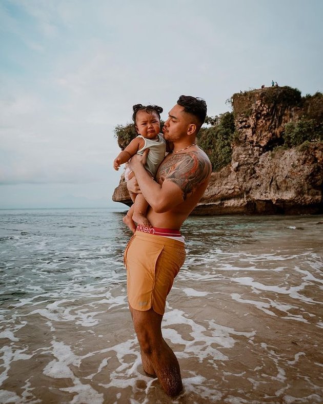 Cutest Latest Photos of Baby Xarena, Siti Badriah's Daughter, After Swimming in a Bikini - So Adorable!