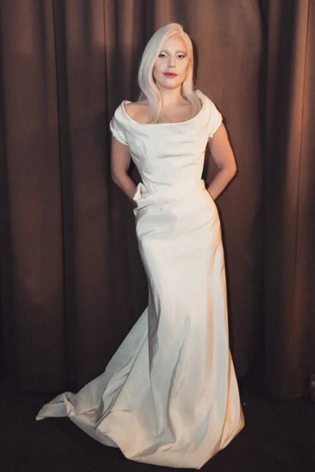 Makin Cantik & Elegan, Inilah Deretan Fashion Terbaik Lady ...