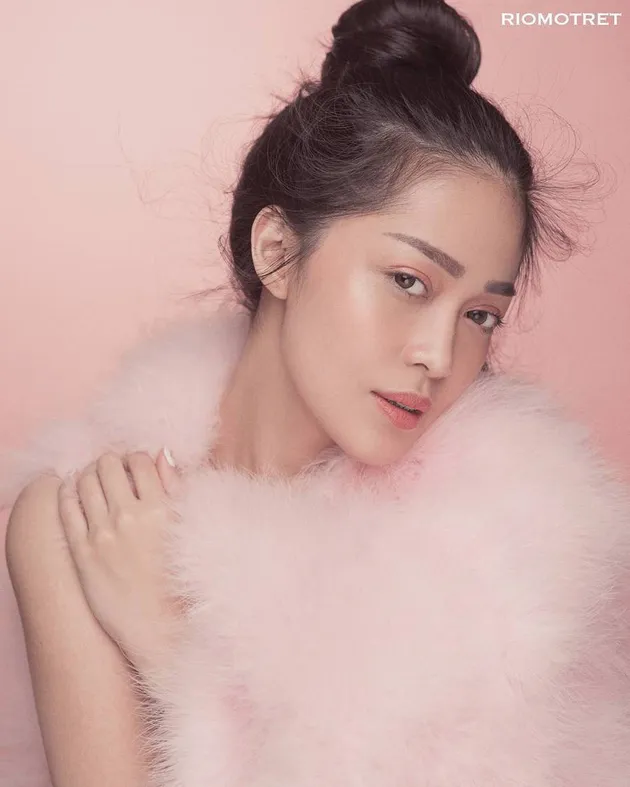 MAKIN CANTIK & KURUS, GRACIA INDRI PHOTOSHOOT BARENG RIO 