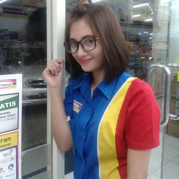 Siti Rohmah, Bidadari Mini Market Kece