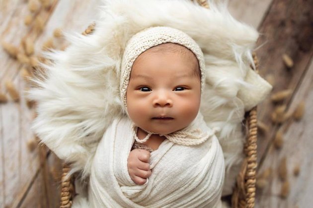 More Handsome Like Indra Priawan, 8 Portraits of Baby Izz, Nikita Willy's 2-Month-Old Child